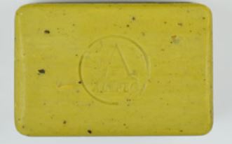 Savon d'Alep exfoliant aux graines noires 8 %. 100g