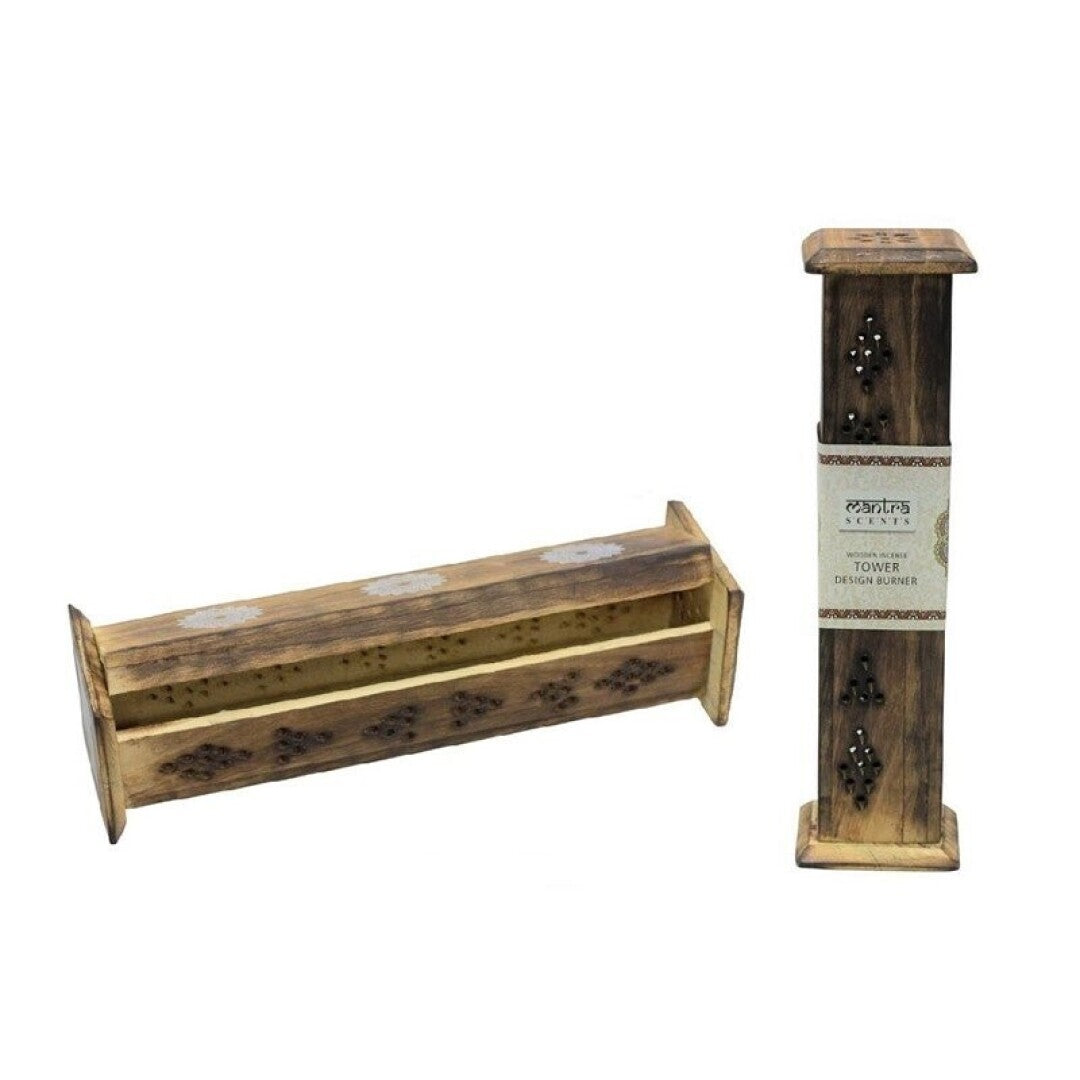 Torre de madera quemador de inciensos.